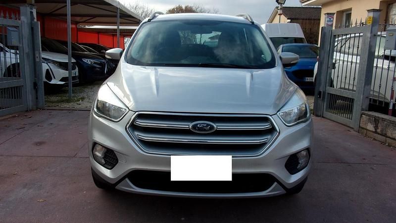 Argento Usata 2017 Ford Kuga Titanium SUV | 13.900 € (Buon prezzo) - Immagine 1/4