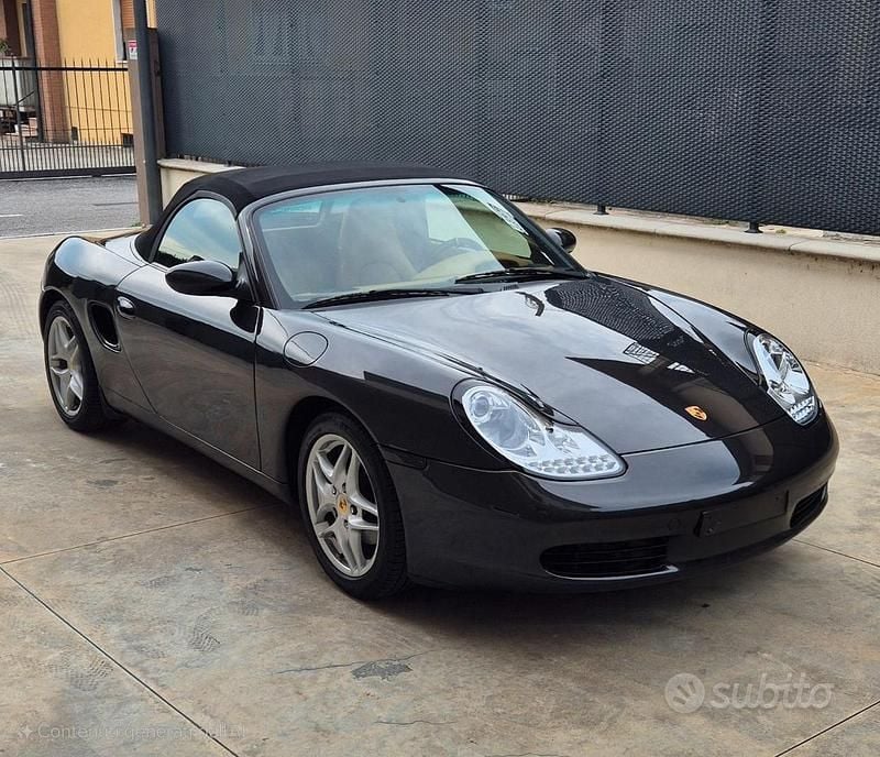 Usata Porsche 986 Boxster 204 CV (150 kW) 1997 Nero Cabrio