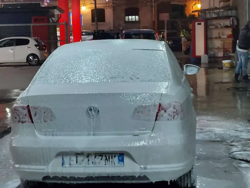 Usata VW Passat Comfortline 150 CV (110 kW) 2012 Bianco Berlina