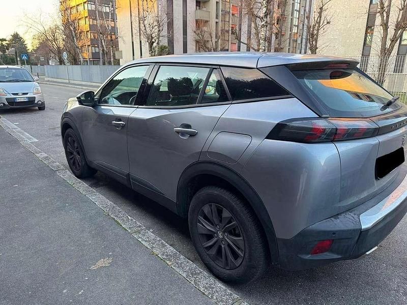 Usata Peugeot 2008 Active 131 CV (96 kW) 2020 Grigio SUV