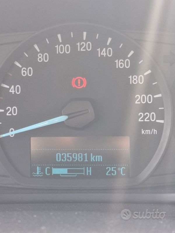 Usata Ford Ka Plus 70 CV (51 kW) 2017 Bianco Utilitaria