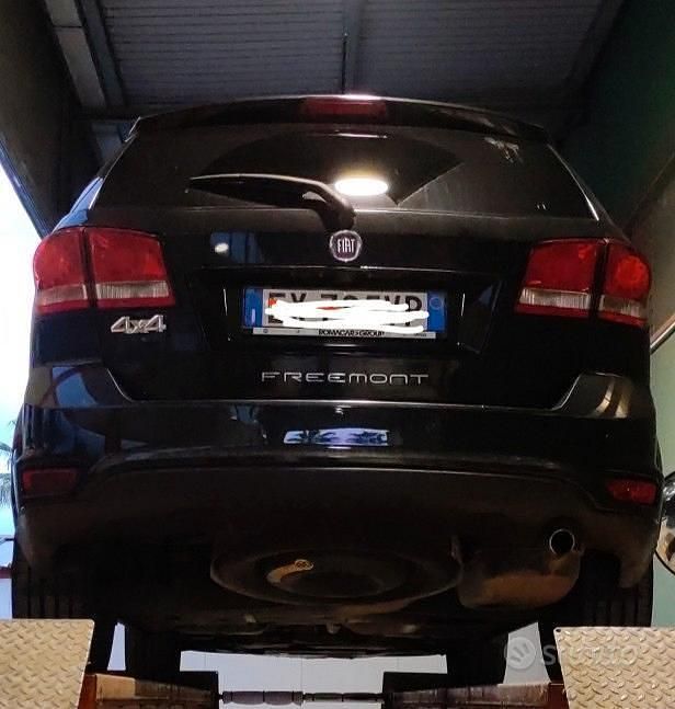 Usata Fiat Freemont 140 CV (102 kW) 2014 Nero SUV
