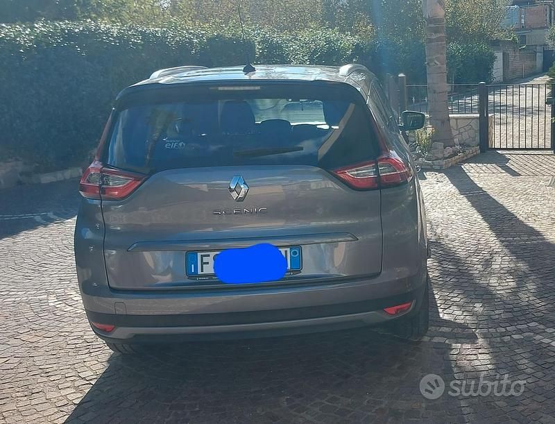 Usata Renault Grand Scénic IV 110 CV (80 kW) 2018 Monovolume