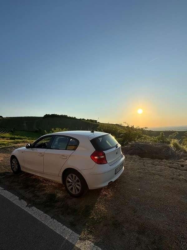 Usata BMW 118 143 CV (105 kW) 2010 Utilitaria