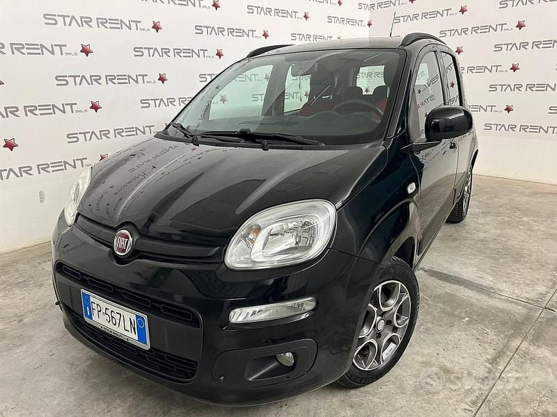 Nero Usata 2018 Fiat Panda Lounge Tre volumi | 9900 € (Buon prezzo) - Immagine 1/4