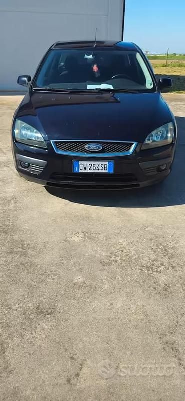 Usata Ford Focus 116 CV (85 kW) 2005 Blu Station wagon