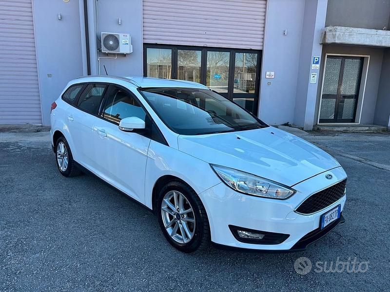 Usata Ford Focus Business Edition 120 CV (88 kW) 2017 Bianco Station wagon