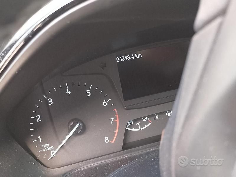 Usata Ford Fiesta Titanium 101 CV (74 kW) 2017 Bianco Berlina