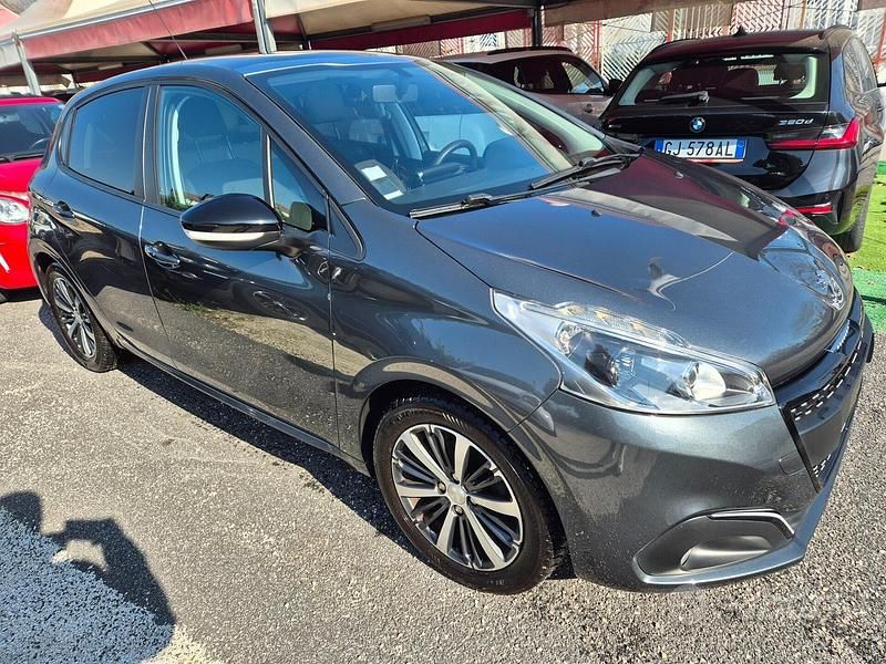 Usata Peugeot 208 Allure 81 CV (59 kW) 2017 Grigio Utilitaria