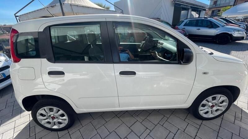 Usata Fiat Panda Lounge 86 CV (63 kW) 2015 Bianco Utilitaria