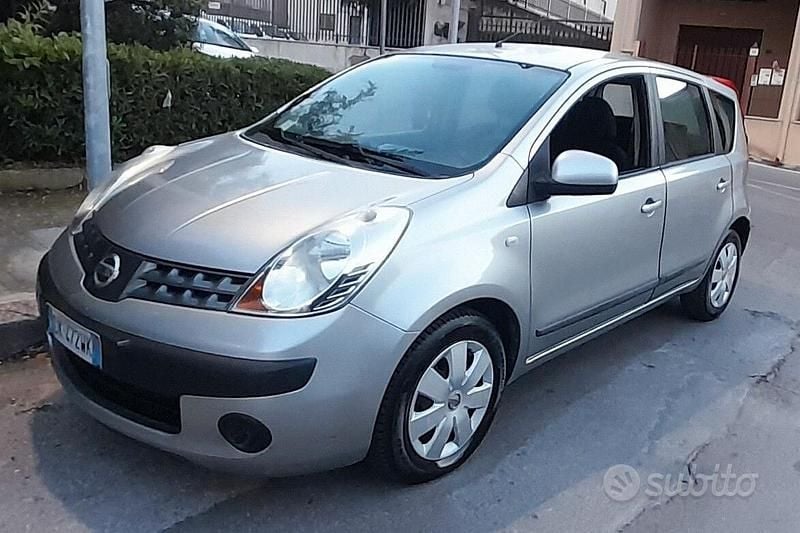Usata Nissan Note Acenta 85 CV (62 kW) 2007 Grigio Berlina