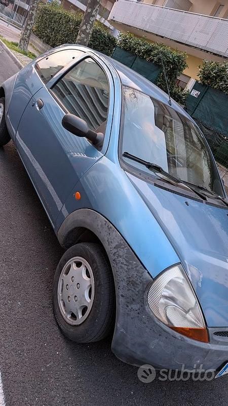 Usata Ford Ka 60 CV (44 kW) 2004 Blu Utilitaria