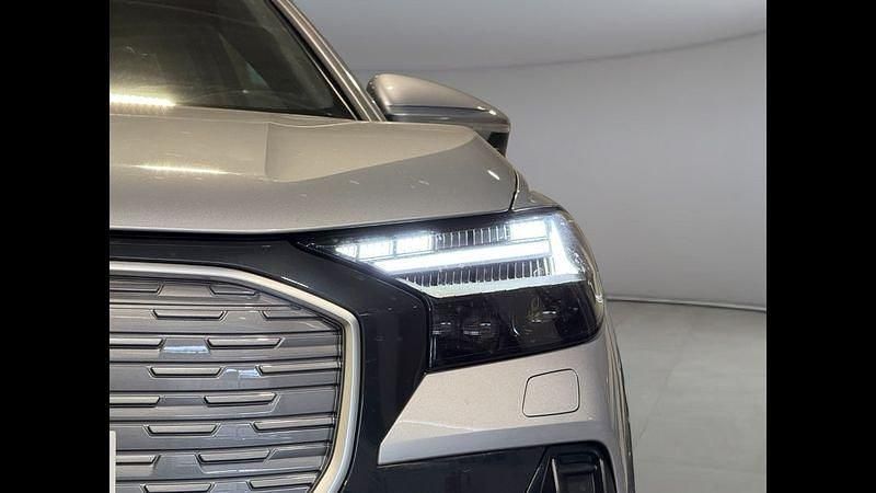 Usata Audi Q4 e-tron Ambiente 150 kW (204 CV) 2023 Argento SUV