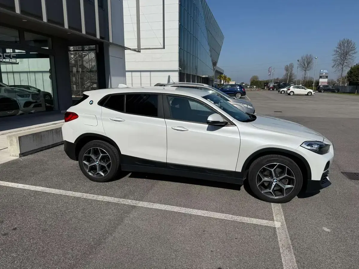 Usata BMW X2 Advantage 150 CV (110 kW) 2018 Bianco metalizzato SUV