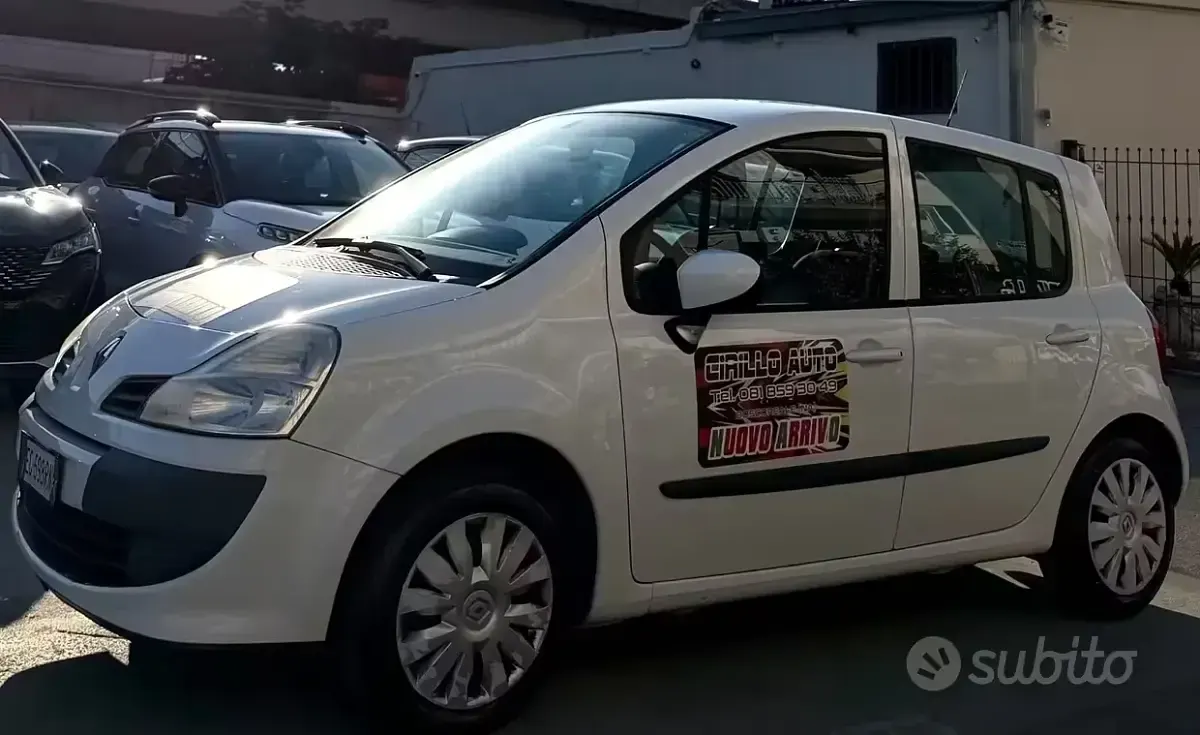 Usata Renault Modus 75 CV (55 kW) 2011 Bianco Monovolume