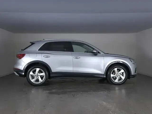 Usata Audi Q3 Advanced 150 CV (110 kW) 2025 Argento fioretto metallizzato SUV