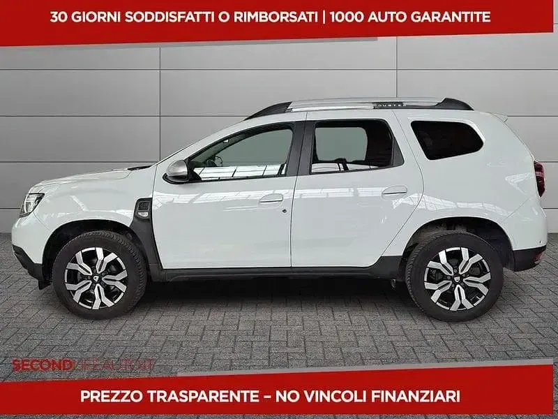 Usata Dacia Duster Prestige 101 CV (74 kW) 2022 Bianco SUV
