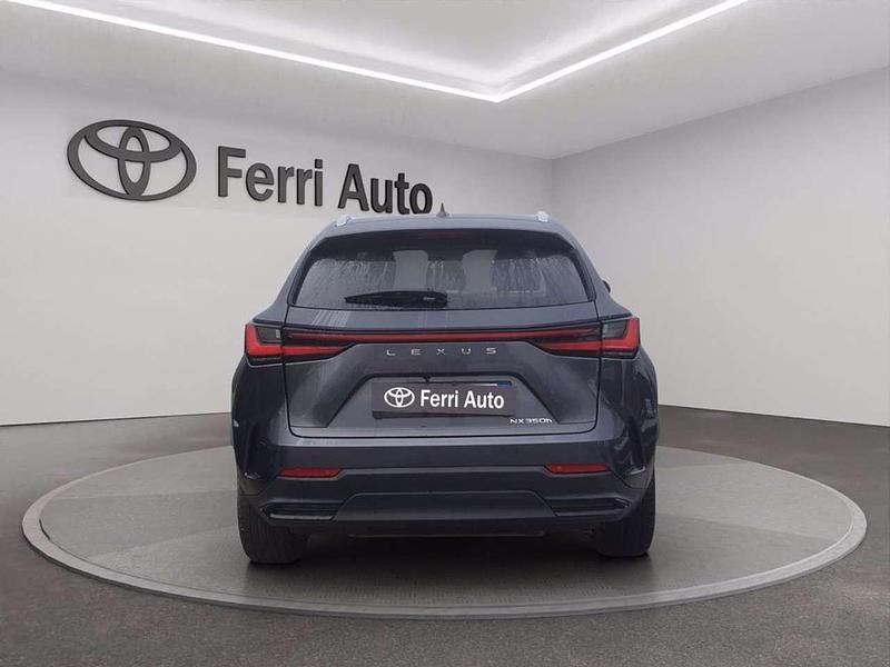 Usata Lexus NX350h 244 CV (179 kW) 2023 Sonic titanium SUV