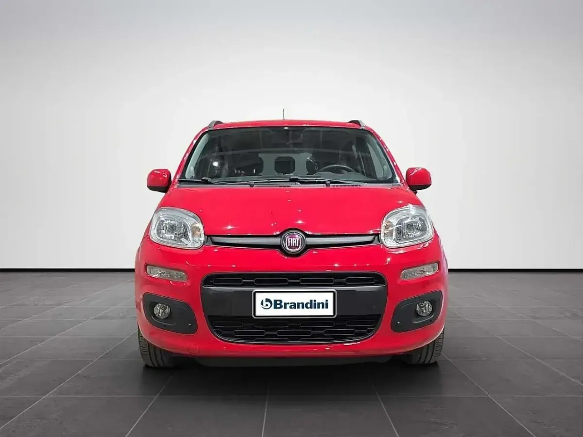 Usata Fiat Panda Lounge 69 CV (50 kW) 2017 Rosso Utilitaria