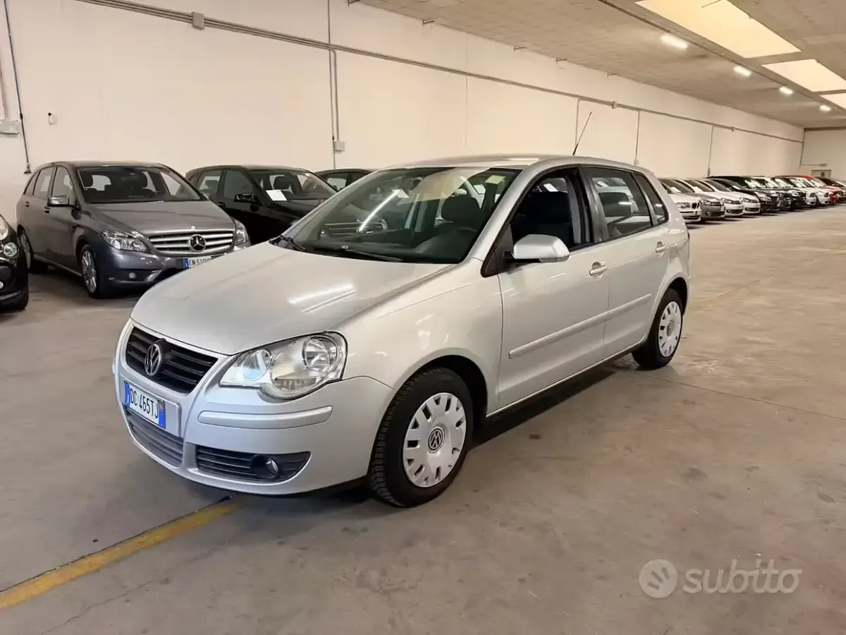 Usata VW Polo Trendline 69 CV (50 kW) 2006 Grigio Utilitaria