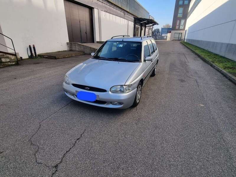 Grigio Usata 1997 Ford Escort Station wagon | 1900 € - Immagine 1/4
