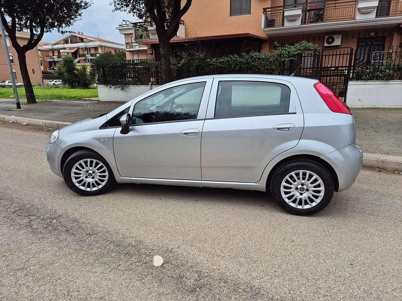Usata Fiat Punto Easy 95 CV (69 kW) 2018 Argento Utilitaria