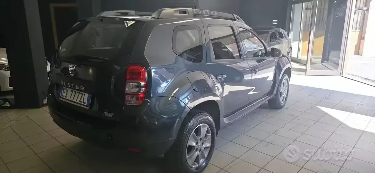 Usata Dacia Duster Prestige 109 CV (80 kW) 2015 Grigio SUV