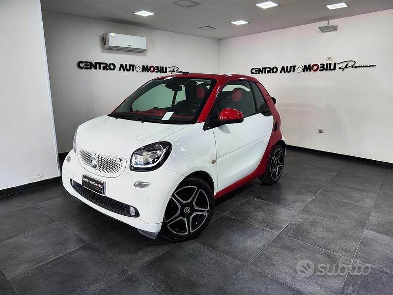 Bianco Usata 2016 Smart ForTwo Cabrio Passion Cabrio | 13.999 € (Molto cara) - Immagine 1/4