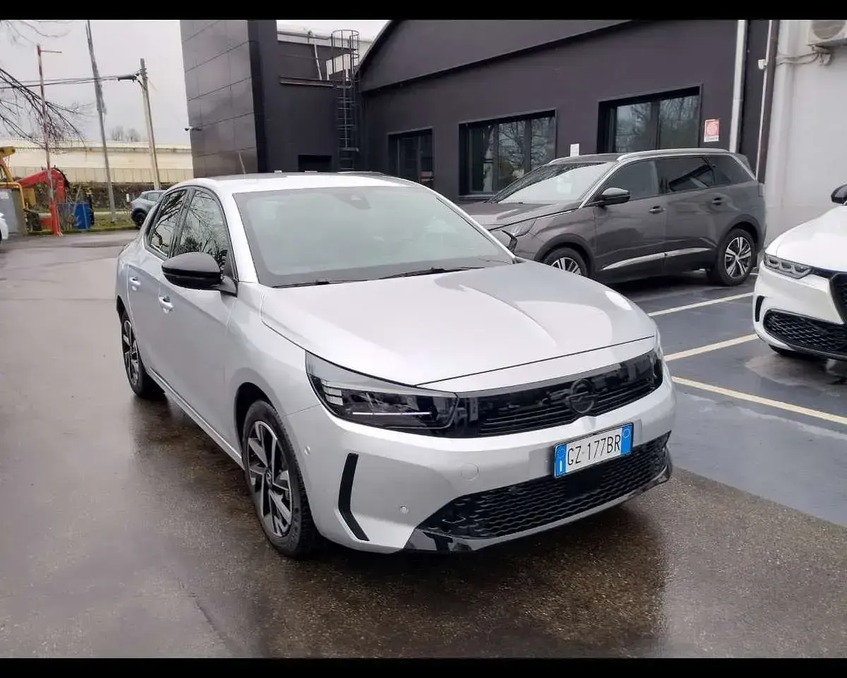 Usata Opel Corsa 101 CV (74 kW) 2025 Bianco Utilitaria