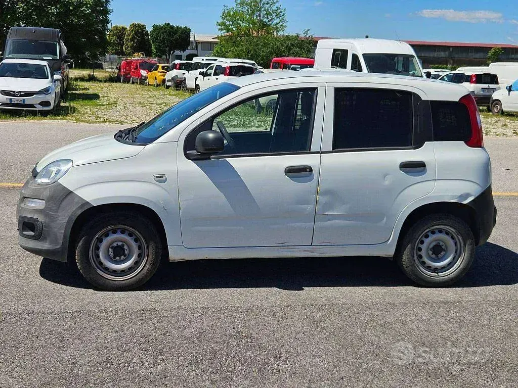 Usata Fiat Panda Pop 69 CV (50 kW) 2019 Bianco Utilitaria
