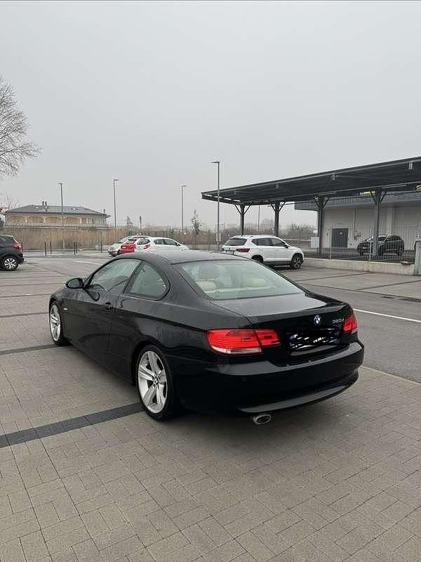 Usata BMW 320 177 CV (130 kW) 2010 Coupé