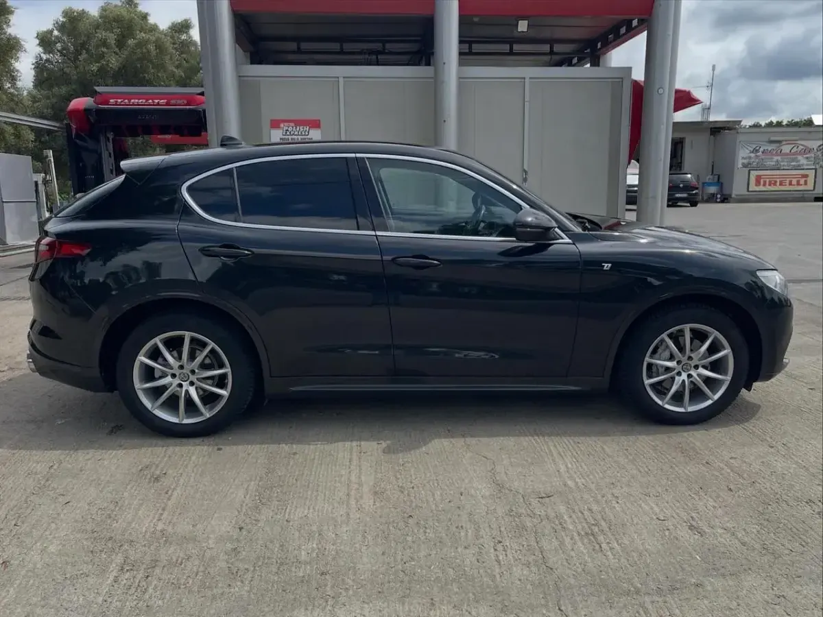 Usata Alfa Romeo Stelvio Ti 190 CV (139 kW) 2022 Nero SUV