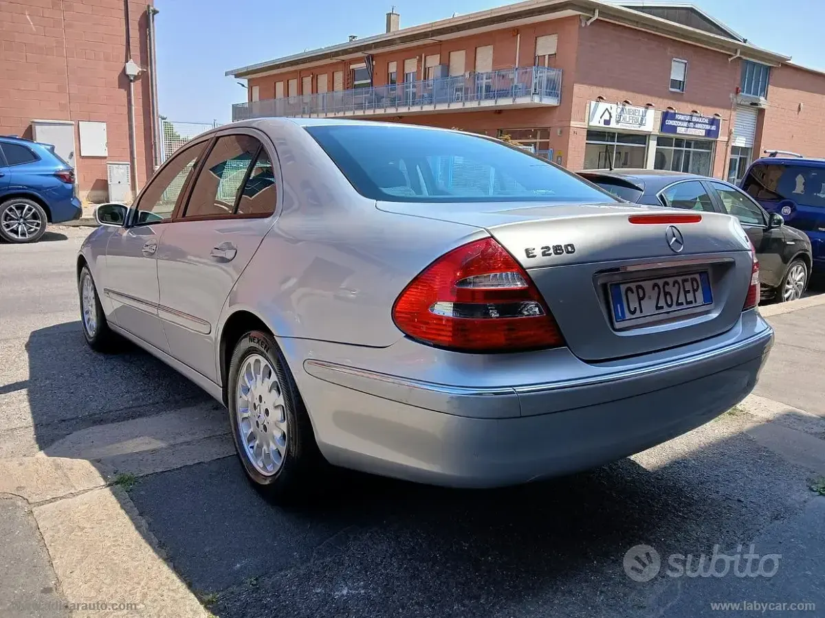 Usata Mercedes E270 Elegance 177 CV (130 kW) 2004 Other Berlina