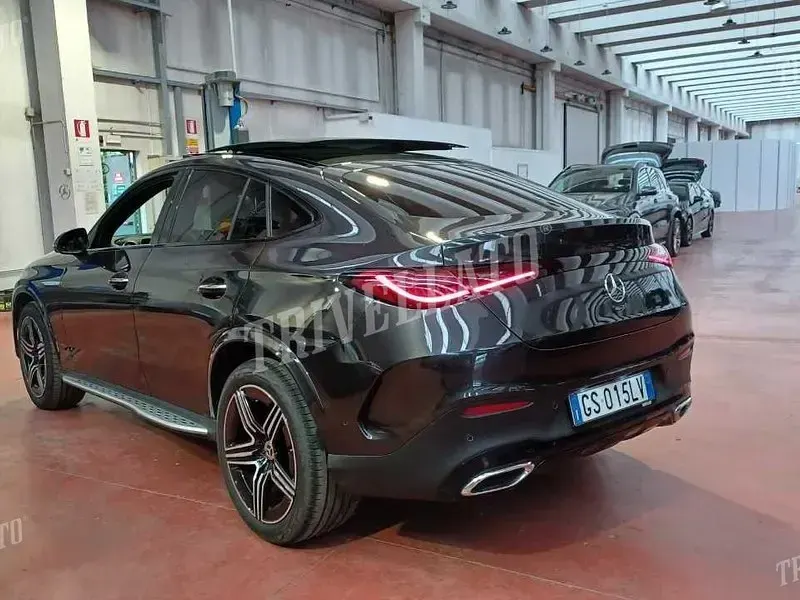 Usado Mercedes GLC220 AMG Line Premium Plus 197 CV (144 kW) 2023 Negro Coupe