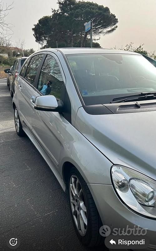 Usata Mercedes B200 2009 Grigio Monovolume