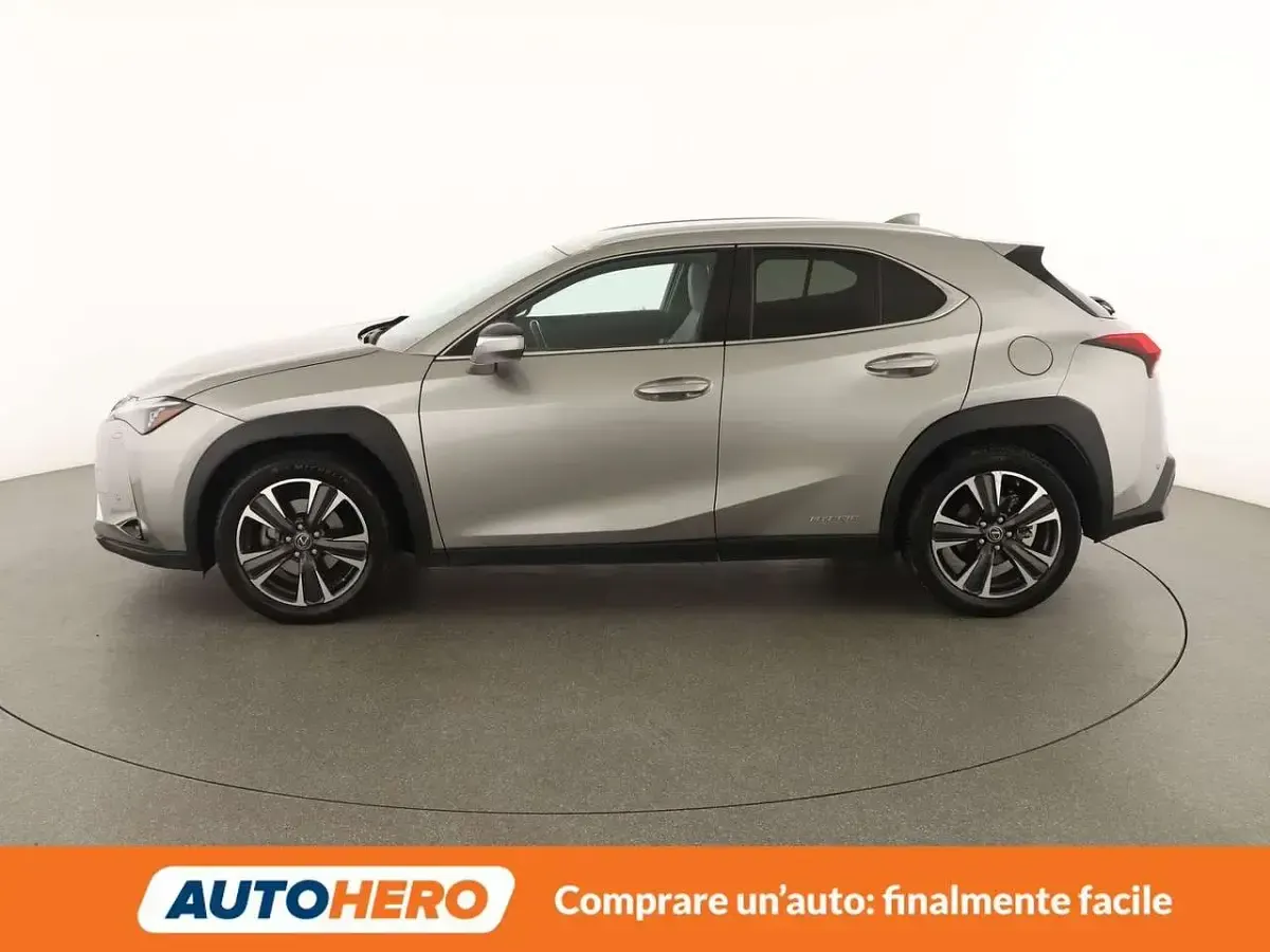 Usata Lexus UX 250h Luxury Line 152 CV (111 kW) 2019 Grigio SUV