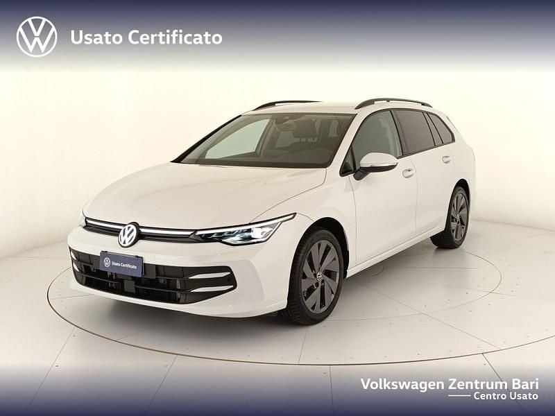Usata VW Golf VIII Life 115 CV (84 kW) 2024 Bianco Station wagon