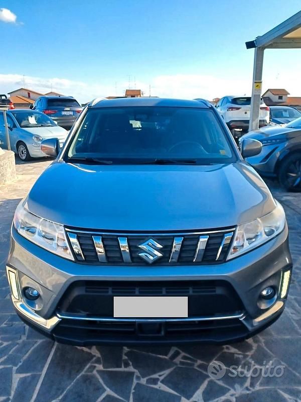 Usata Suzuki Vitara 111 CV (81 kW) 2019 Grigio SUV