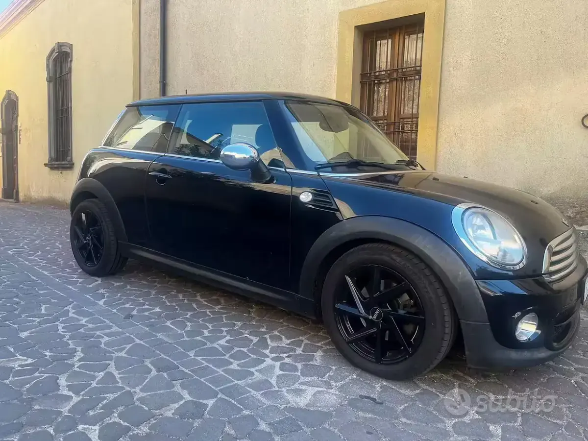 Usata Mini One D 90 CV (66 kW) 2012 Nero Utilitaria