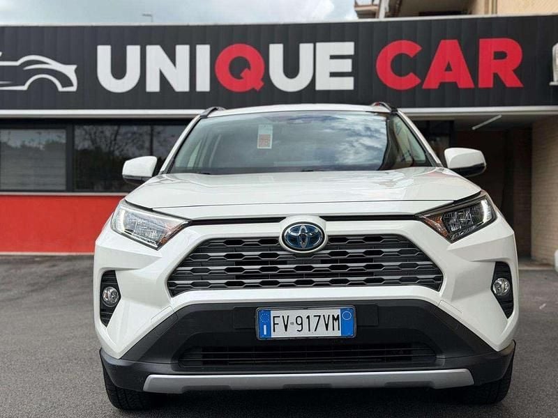 Usata Toyota RAV4 Hybrid Active 218 CV (160 kW) 2019 Bianco SUV