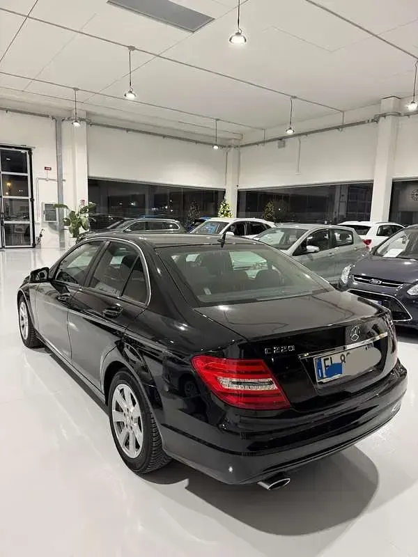 Usata Mercedes C220 Avantgarde 170 CV (125 kW) 2012 Nero Berlina