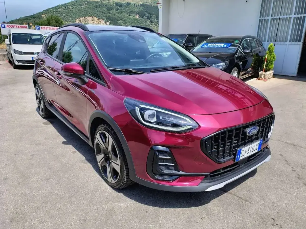 Usata Ford Fiesta Active X 125 CV (91 kW) 2022 Beautiful berry Utilitaria