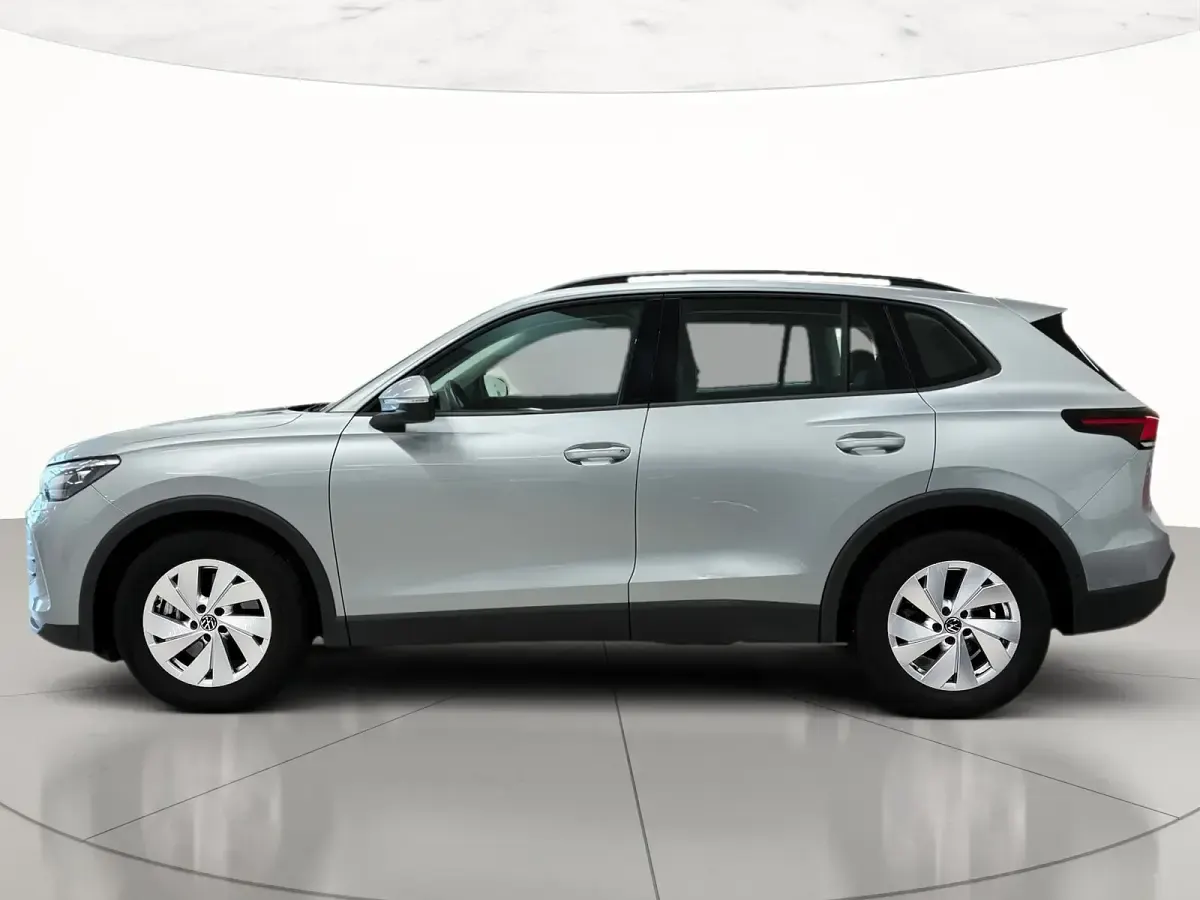 Usata VW Tiguan Life 150 CV (110 kW) 2025 Dolomite silver metallizzato SUV