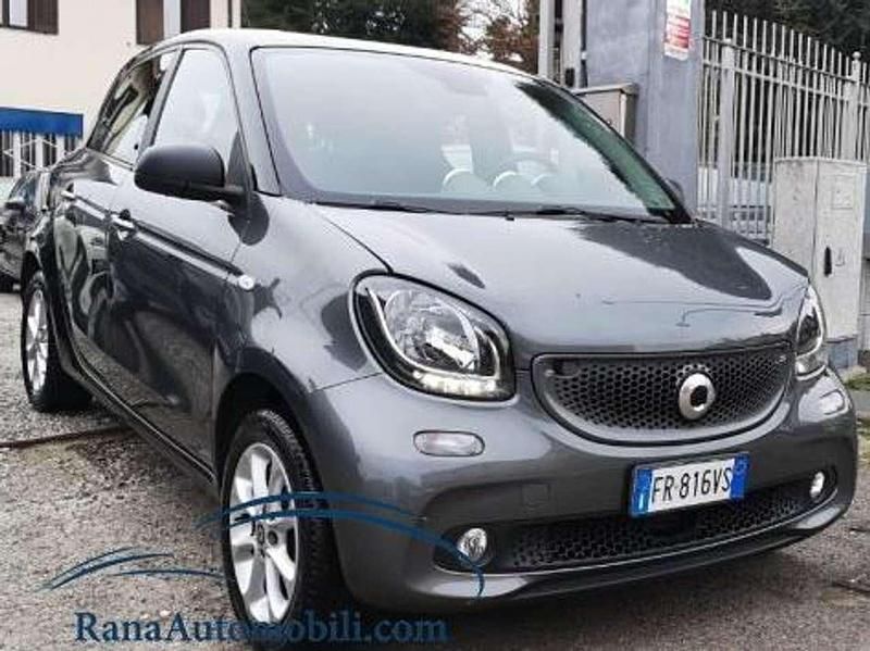 Grigio Usata 2018 Smart ForFour Passion Due volumi | 10.300 € (Buon prezzo) - Immagine 1/4