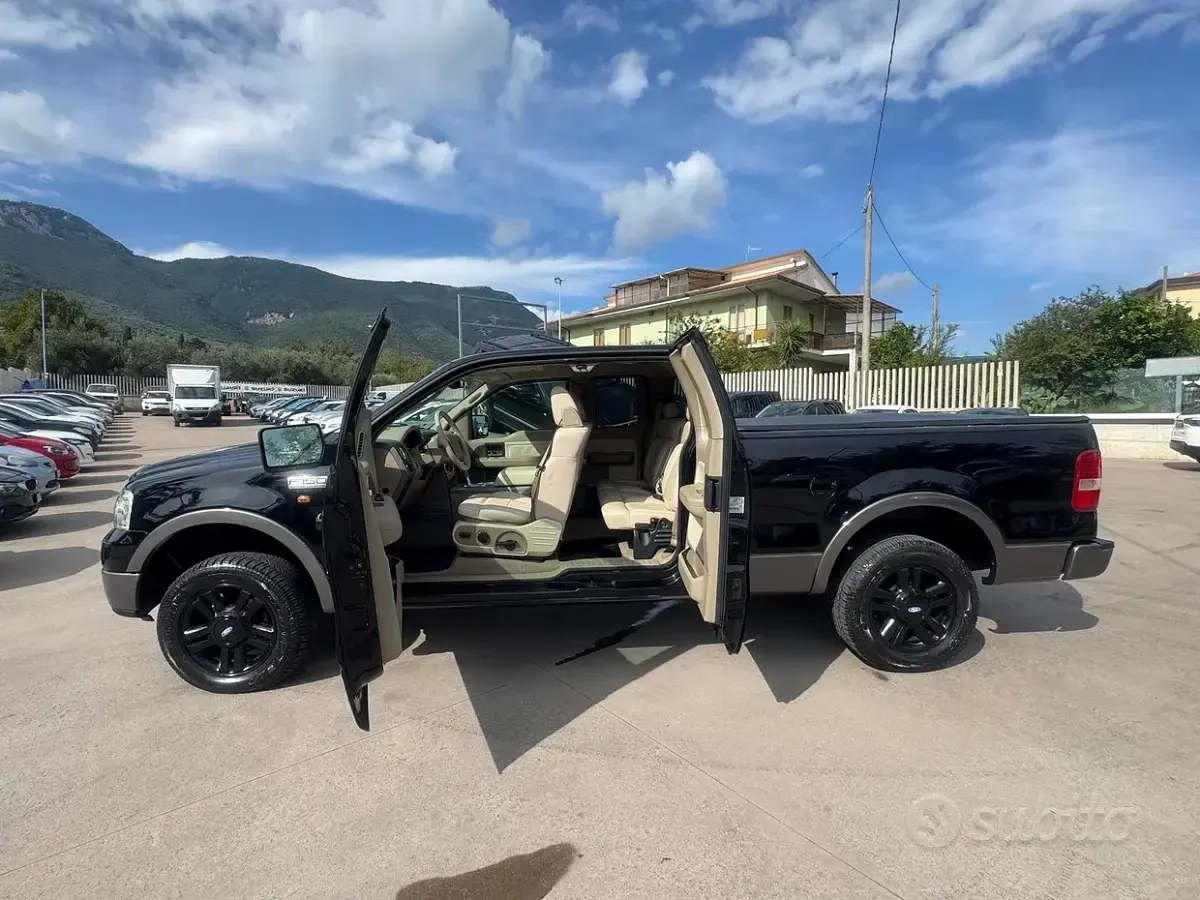 Usata Ford F-150 Lariat 305 CV (224 kW) 2005 Nero Pick-up