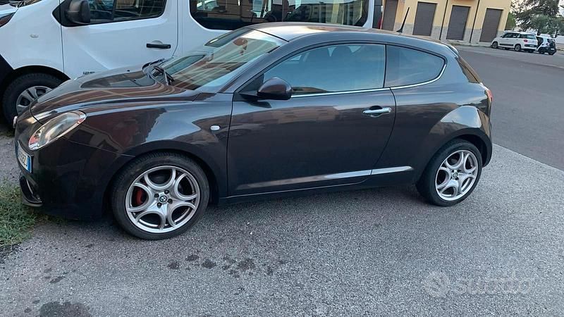 Usata Alfa Romeo MiTo 90 CV (66 kW) 2015 Grigio Utilitaria