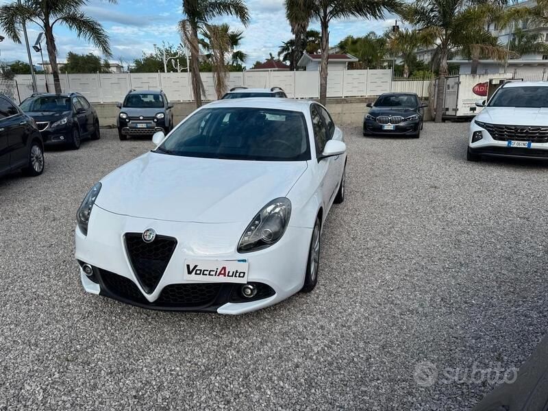 Usata Alfa Romeo Giulietta Business 120 CV (88 kW) 2018 Bianco Utilitaria