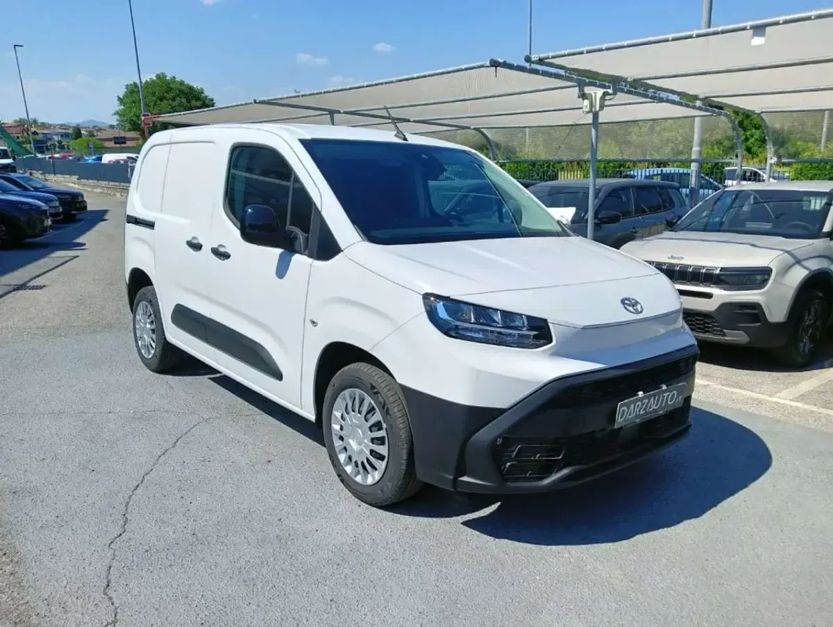Nuova Toyota Proace City City 101 CV (74 kW) 2026 Bianco Monovolume