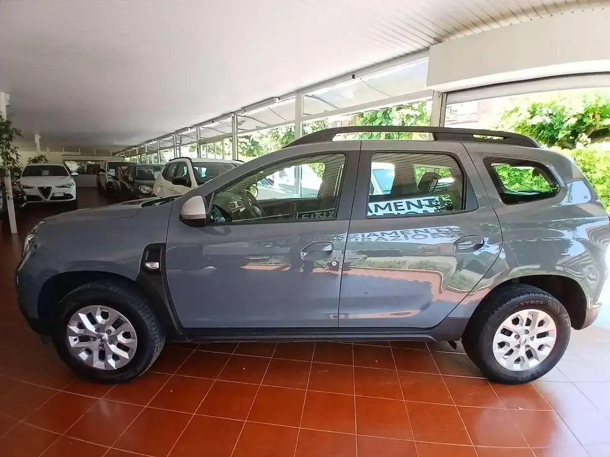 Usata Dacia Duster Comfort 116 CV (85 kW) 2022 Grigio SUV