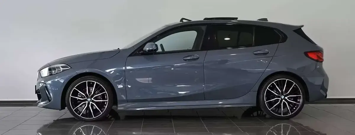 Usata BMW 118 Shadowline 136 CV (100 kW) 2024 Grigio Utilitaria